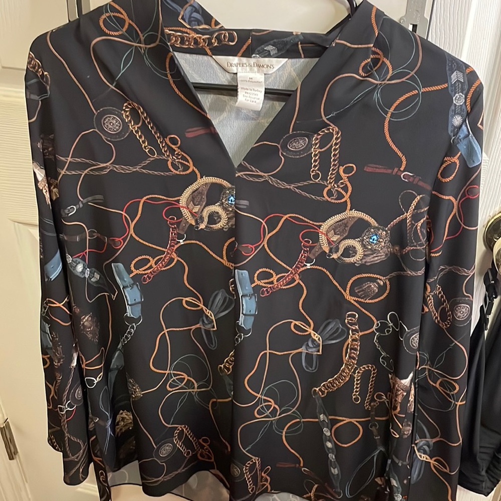 Black blouse with dark academia theme